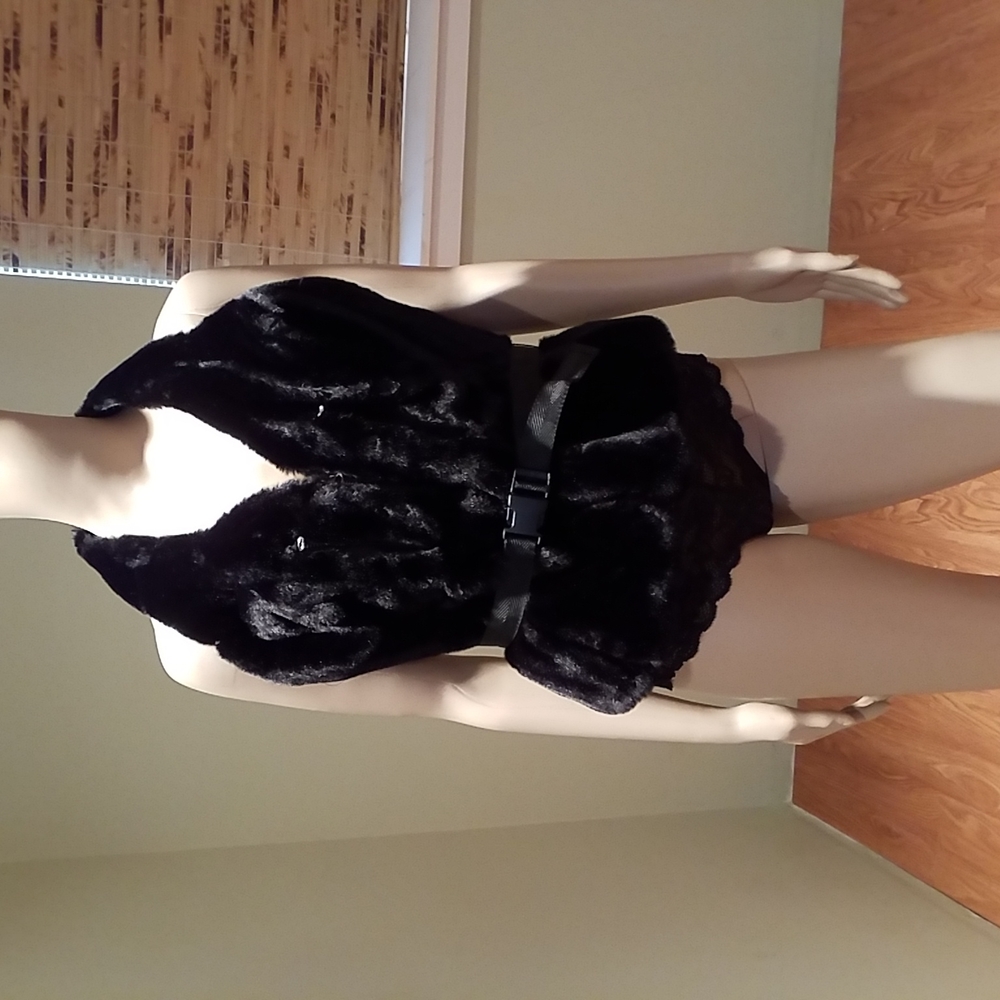ABS Black Faux Fur And Pvc Belted Vest With Zipper Pockets Size 10